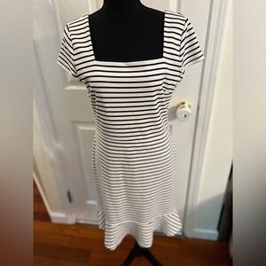 Banana Republic Knit Black & White Striped Sheath Dress Size 10 EUC
